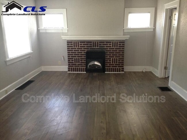 Building Photo - 1212 S 25th St