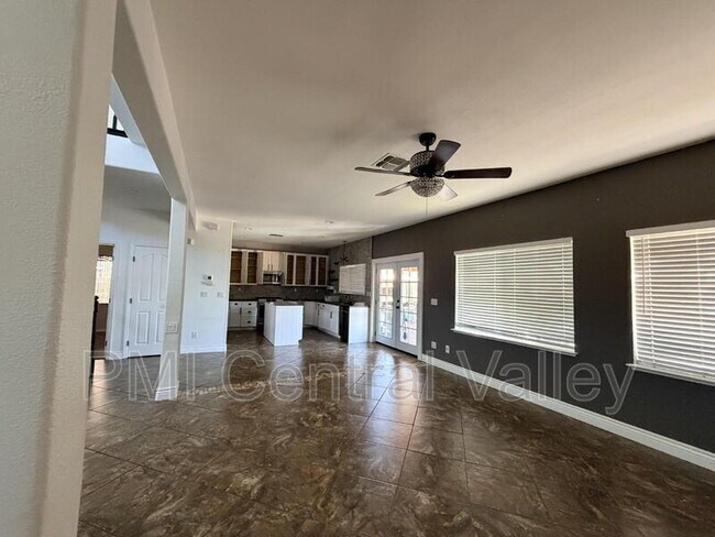 Building Photo - 108 Hornfels Ave
