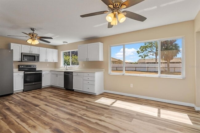 Building Photo - 18019 Avonsdale Cir