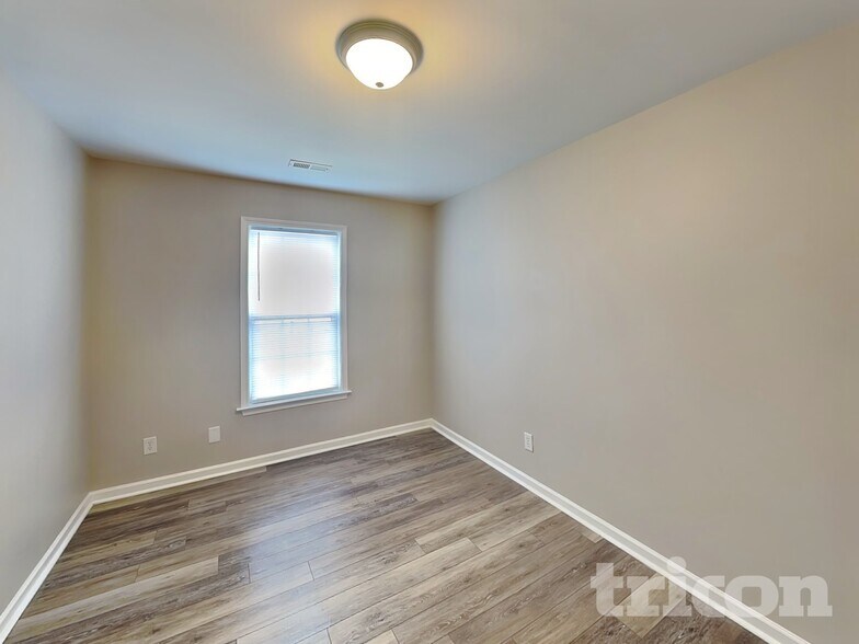 Building Photo - 105 Arden Ct