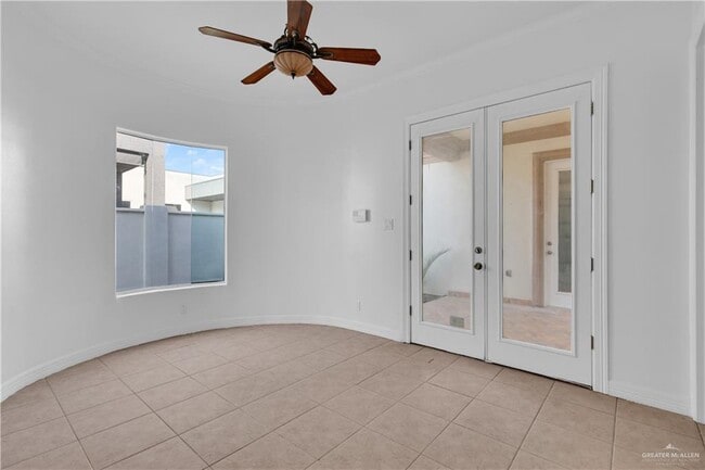 Building Photo - 24 M S St