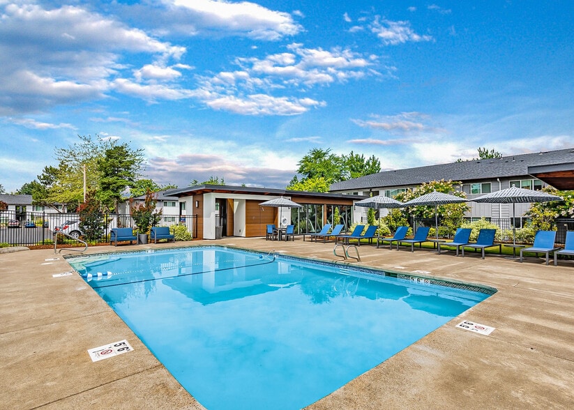 Building Photo - The Groves