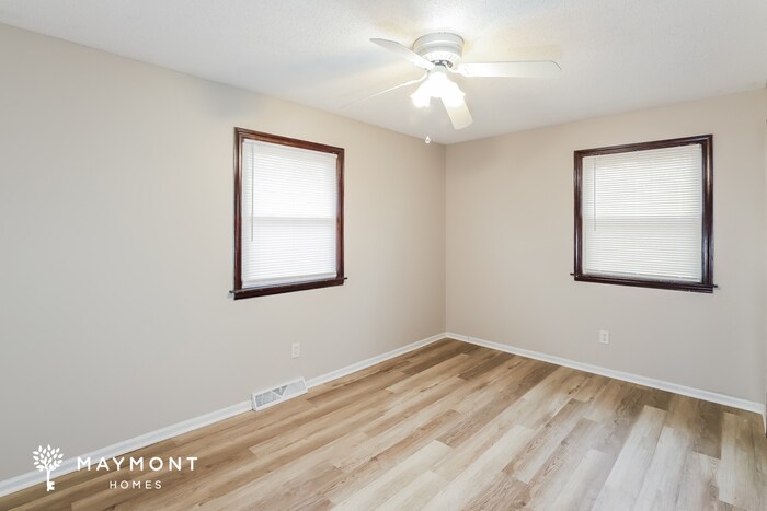 Building Photo - 9732 NW Overhill Dr