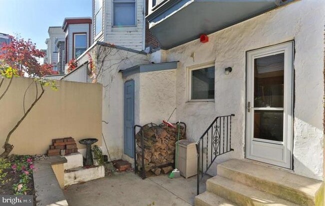 Building Photo - 855 N 24th St