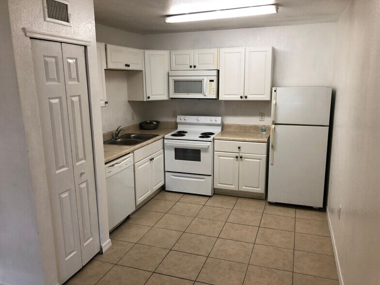 Building Photo - 12213 N 58th St