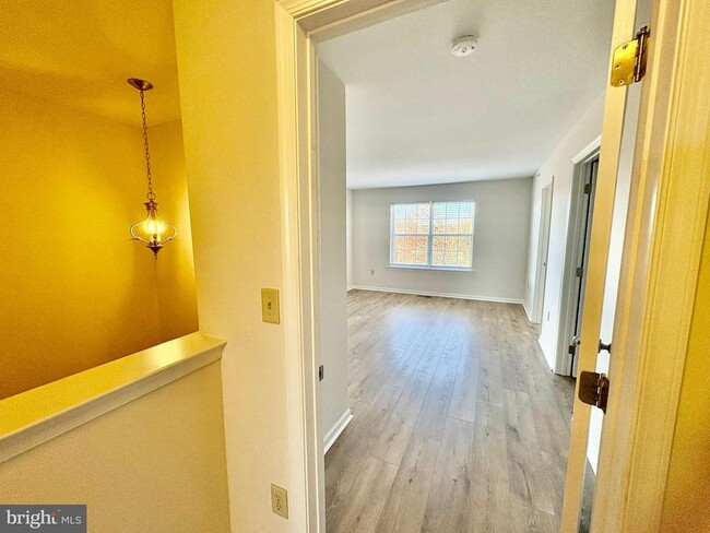 Building Photo - 2148 Danville Dr