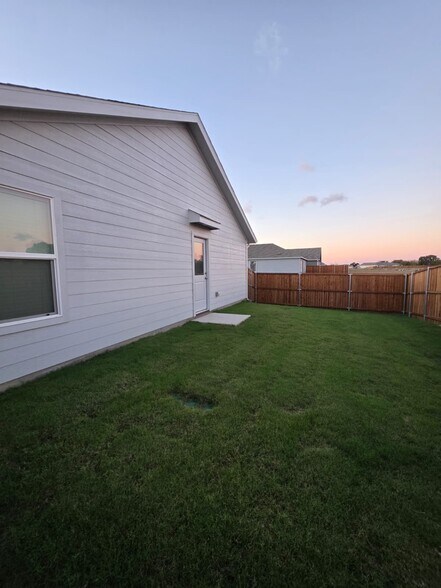 Building Photo - 3040 Burmese St