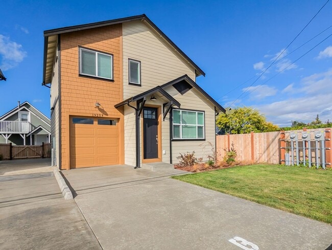 Primary Photo - Beautiful Brand New Construction 3 bed, 2....