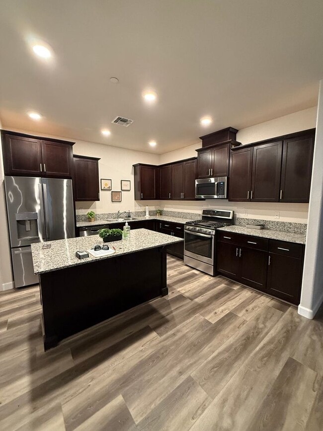 Building Photo - North Merced Location 4bedroom 2 bath