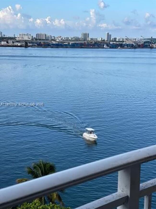 Building Photo - 770 Claughton Island Dr