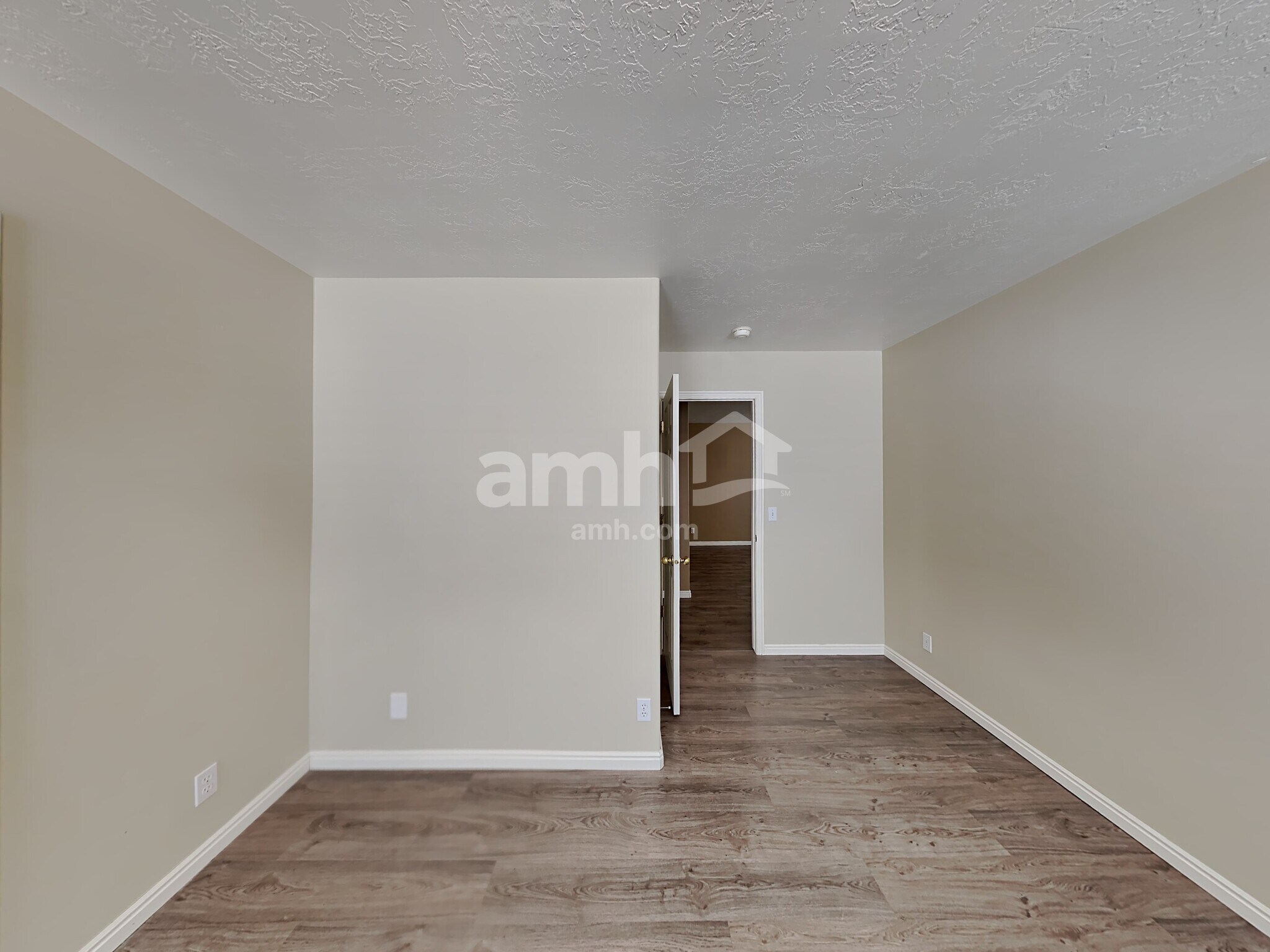Building Photo - 1886 Juniper Dr
