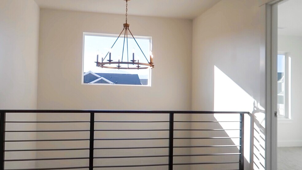 Building Photo - 118 N Lasalle Dr