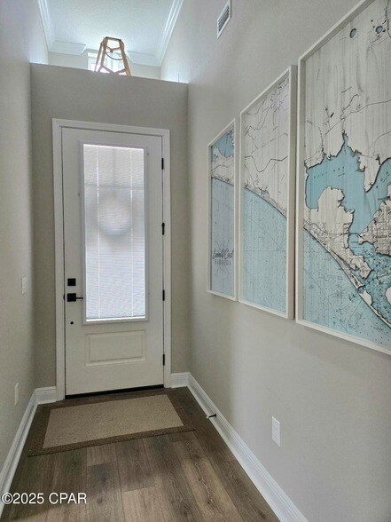 Building Photo - 8645 Weekend Dr