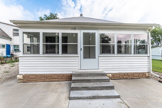 Building Photo - Single Family Home