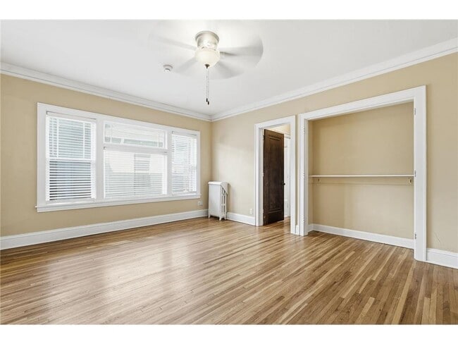 Building Photo - 2545 Garfield Ave