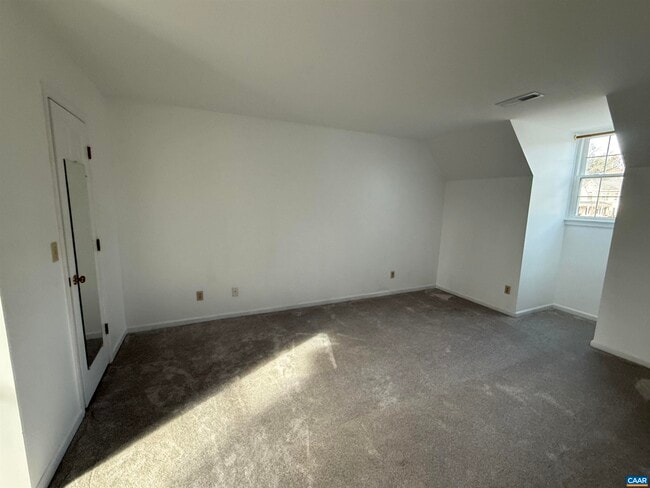 Building Photo - 1664 Redington Ln