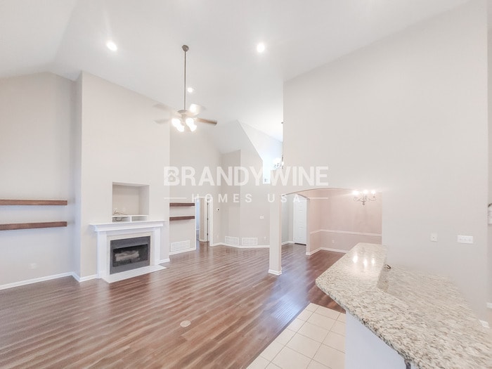 Building Photo - 9876 Brimfield Dr