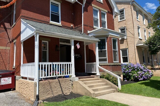Building Photo - The Phoenixville Lofts-Upgraded Studio/1 b...