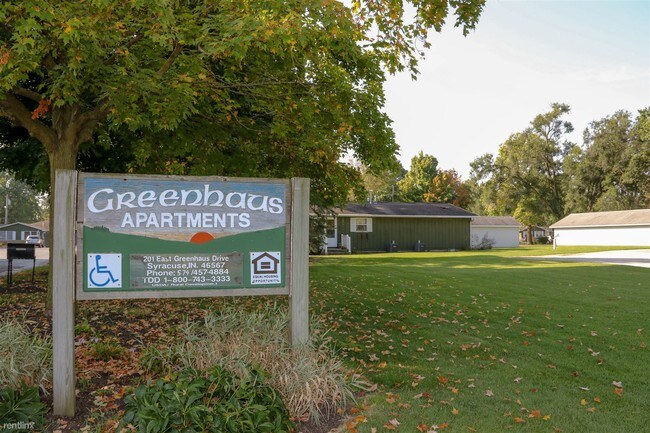 Building Photo - 2 br, 1 bath  - Greenhaus
