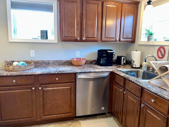 Building Photo - 20 Lowell St