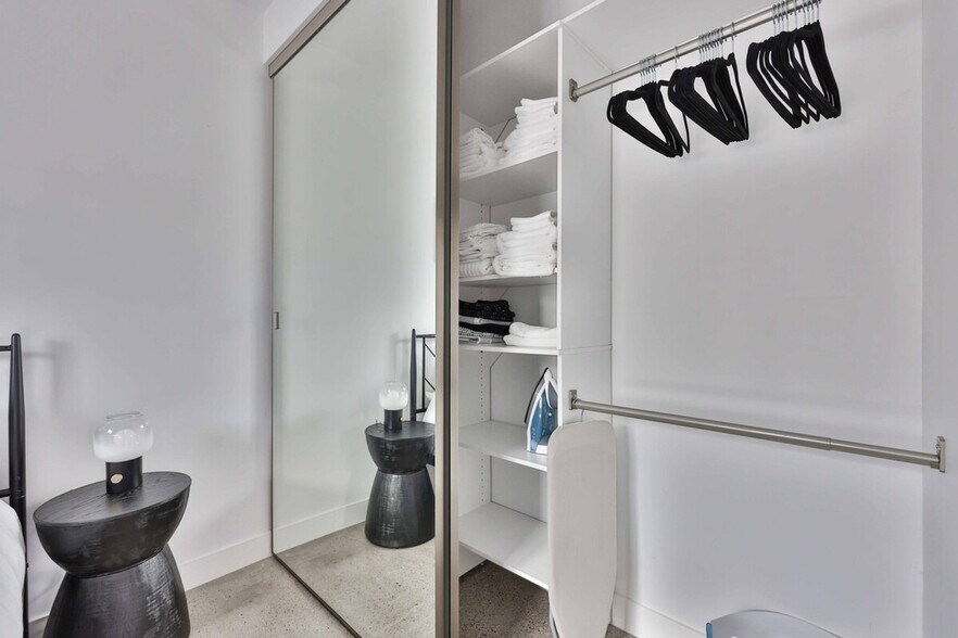 Building Photo - 5019 Hawley Blvd