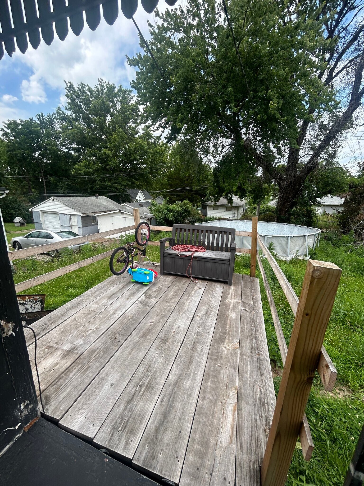Building Photo - 943 Elias Ave