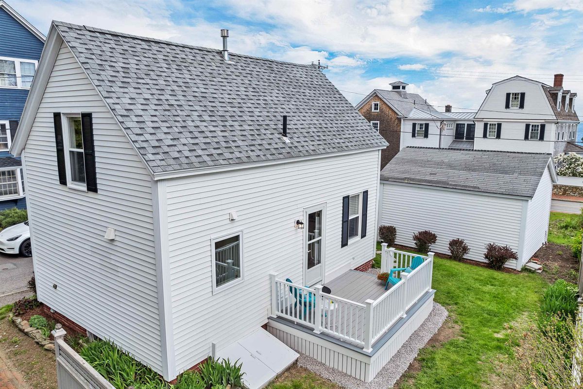 Building Photo - 3 Madison St