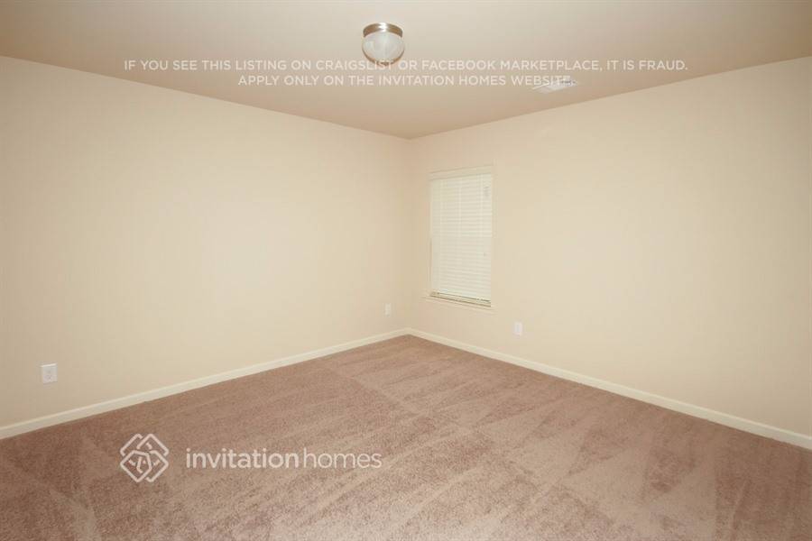 Building Photo - 3600 Brookhollow Dr