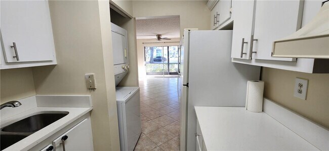 Building Photo - 4143 NW 90th Ave