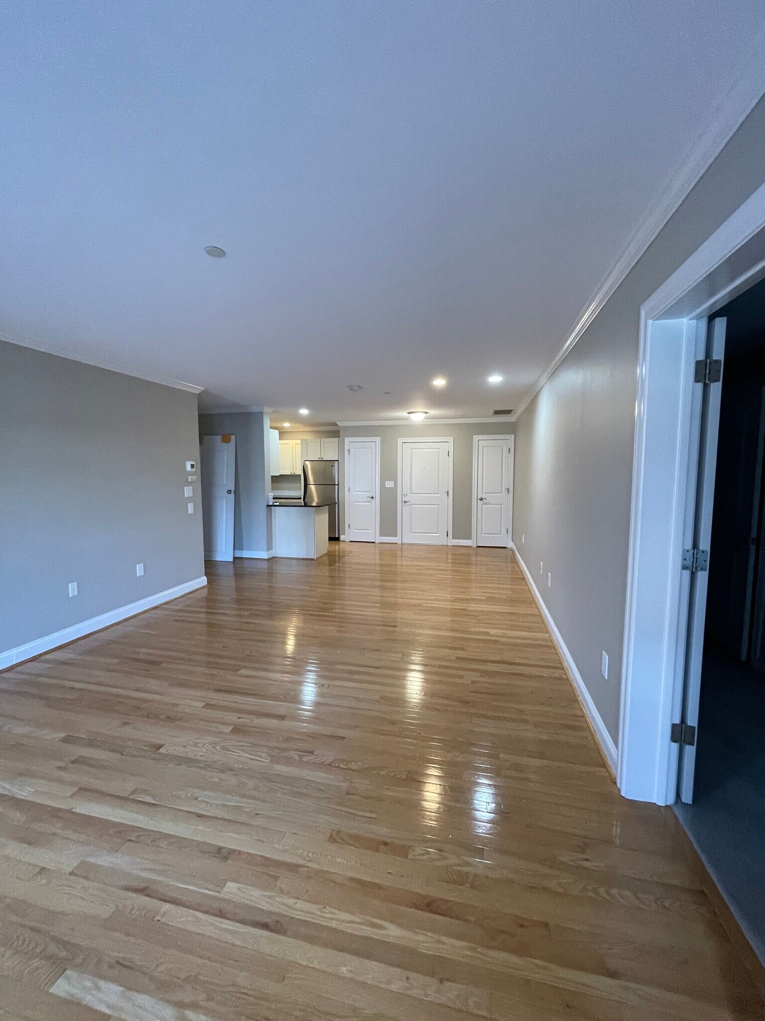 Living/ Dining - 10 Crowninshield St