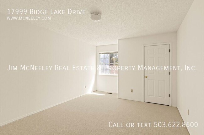 Building Photo - 17999 Ridge Lake Dr