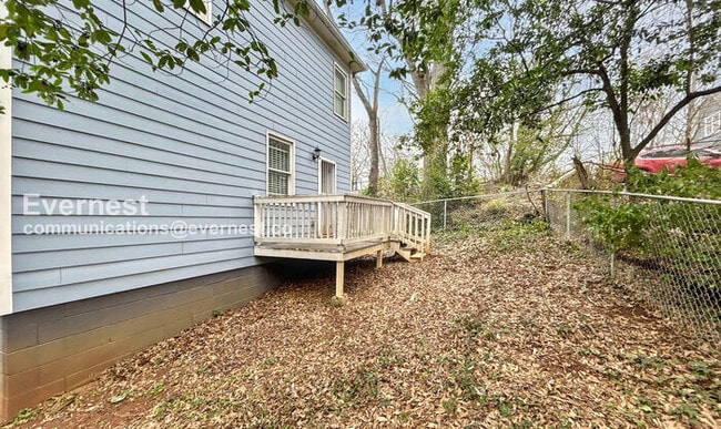 Building Photo - 116 Park Ave SE