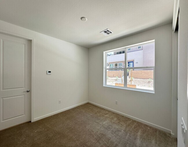 Building Photo - Inspirada Town Center Parcel 19