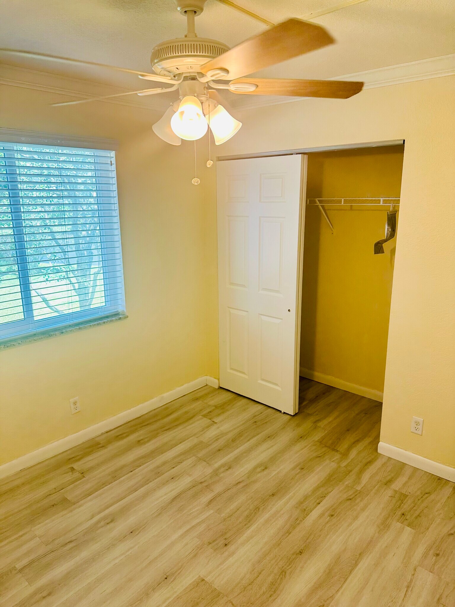 Building Photo - 2104 S Cypress Bend Dr