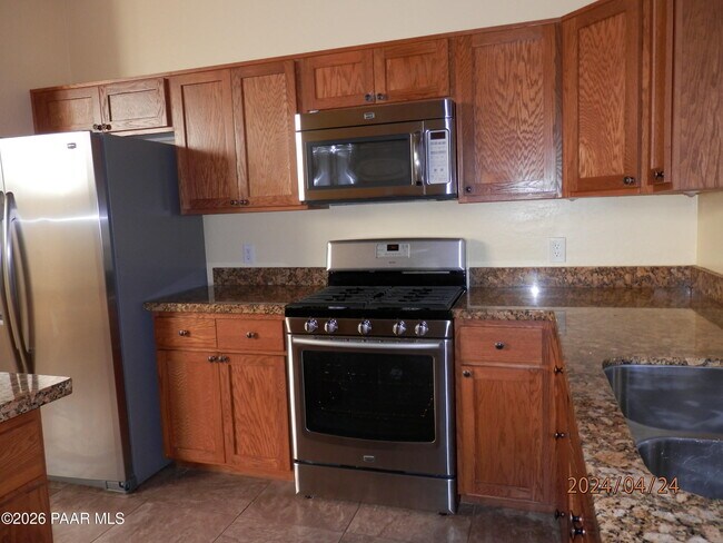 Building Photo - 7036 N Lantern Ln E