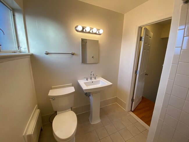 Bath - Westover Court Apartments