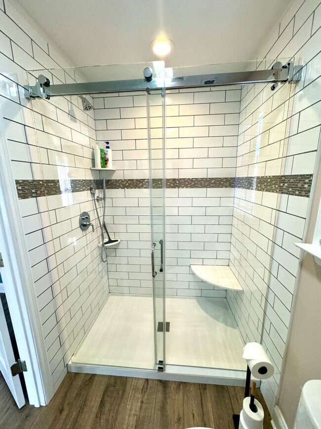 Building Photo - 14386 Calvert St