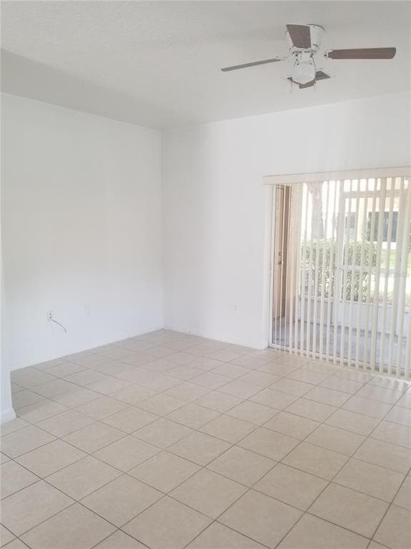 Building Photo - 705 Chelsea Dr