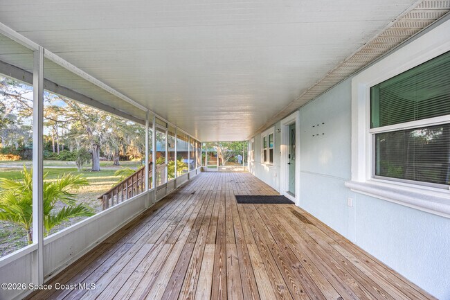 Building Photo - 826 Newfound Harbor Dr