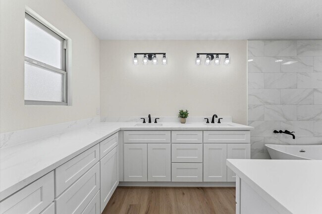 Building Photo - 2914 Riata Ln