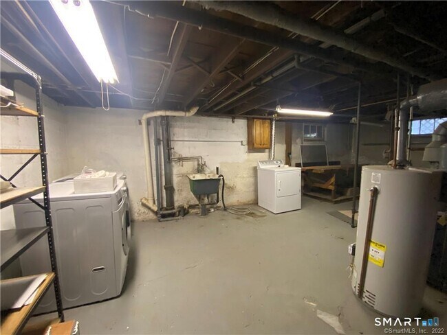 Building Photo - 71 Fennbrook Rd