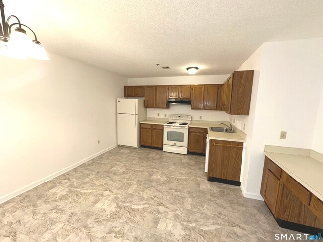 Building Photo - 243 Judd Square