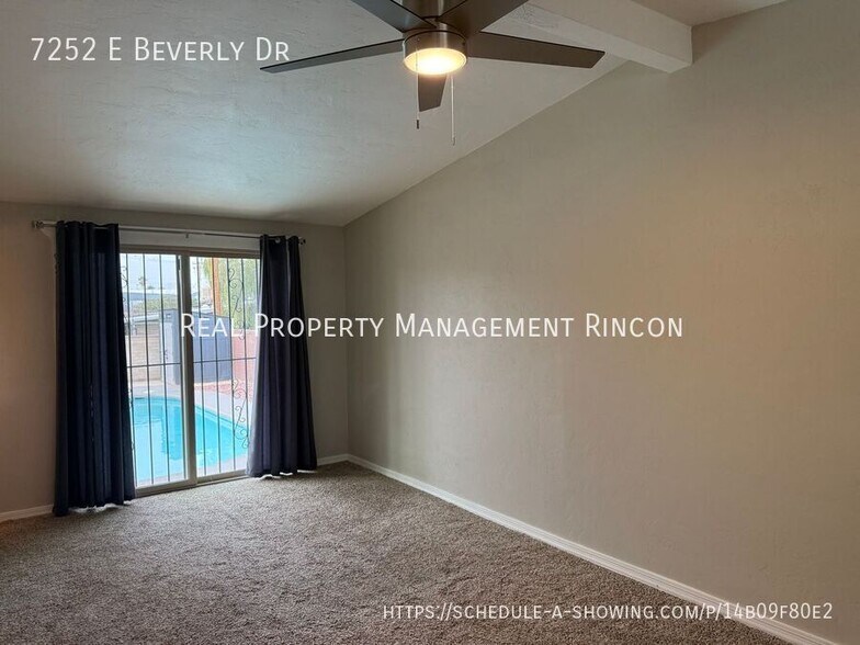 Building Photo - 7252 E Beverly Dr