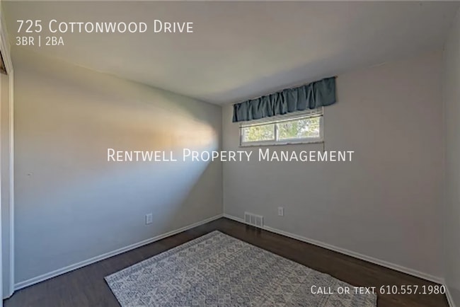 Building Photo - 725 Cottonwood Dr