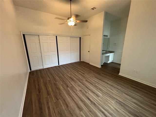 Building Photo - 2514 Livingston Ln