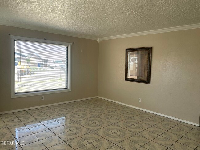 Building Photo - 252 Trinity Pl
