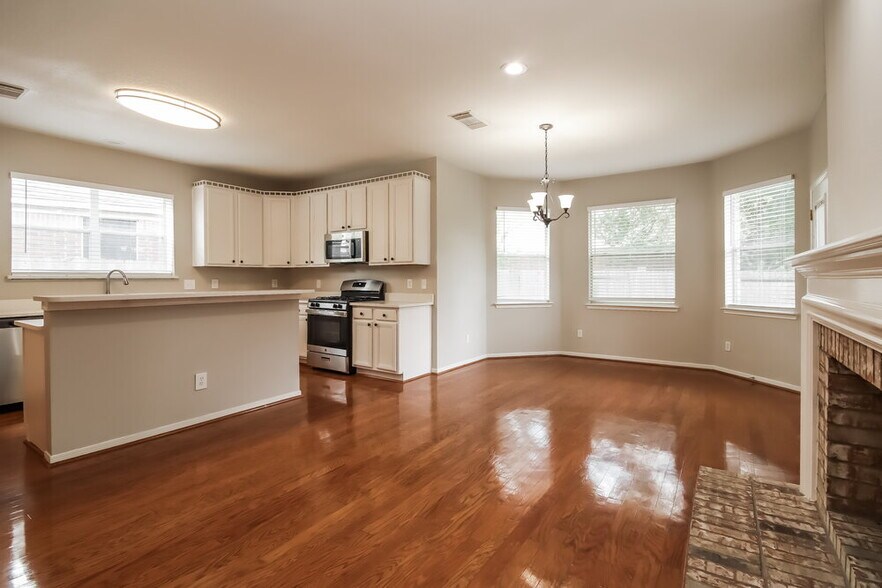 Building Photo - 19322 Oak Station Dr