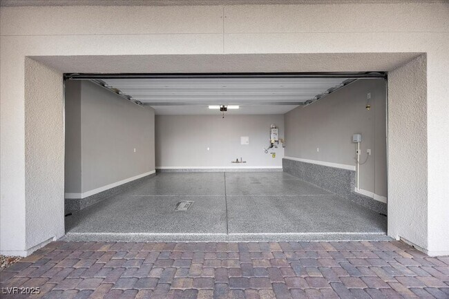 Building Photo - 635 Pyrite Will St
