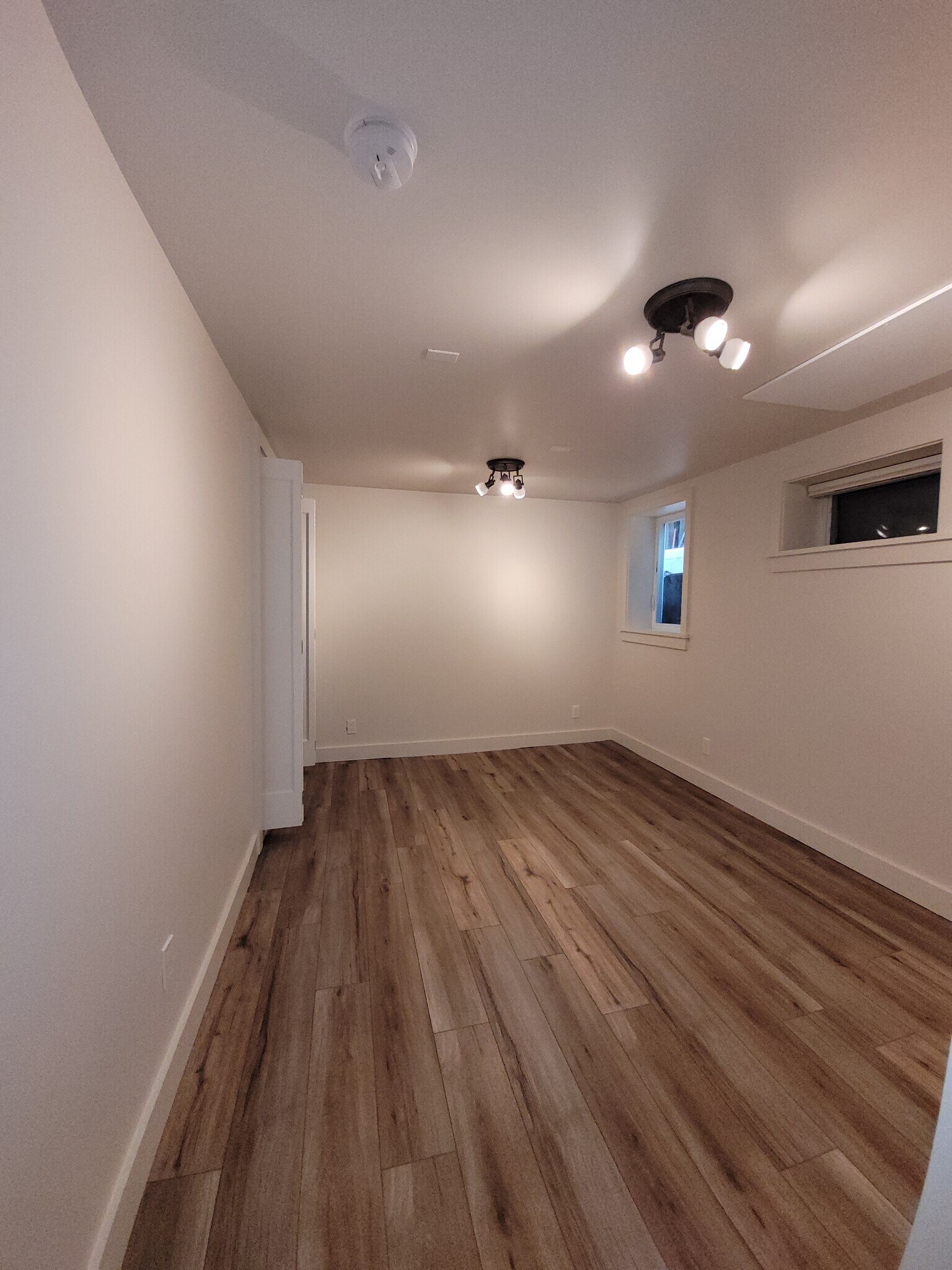 Building Photo - 7514 3rd Ave NW