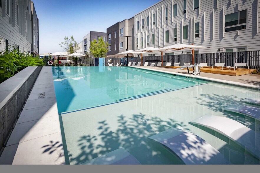 Building Photo - 6160 N Rural St